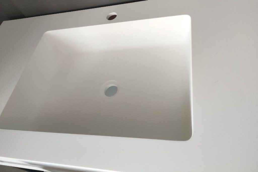 Razones para elegir la reparación profesional de tus encimeras SOLID