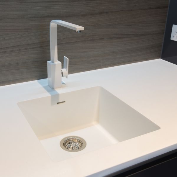 Termoformado de Corian para diseños personalizados